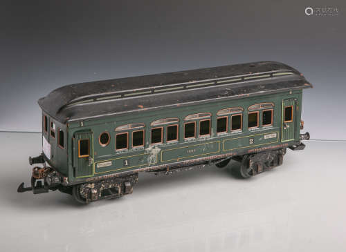 Gr. grüner Personenwagon, Hersteller K.B.N. (Karl Bub Nürnberg, wohl um 1930,Deutschland), Blech,