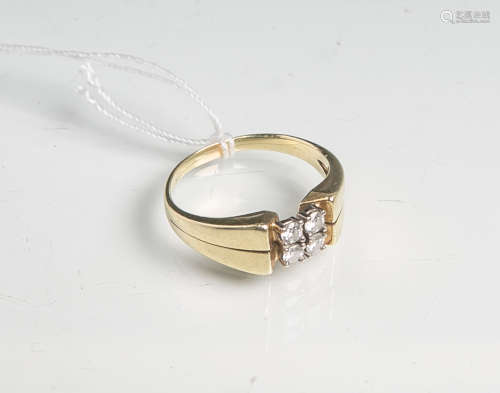 Damenring 585 GG, gefasst m. 4 kl. Diamanten (je ca. 0.06 ct.), Ringgröße: 60, Gewicht ca.4,85 g.