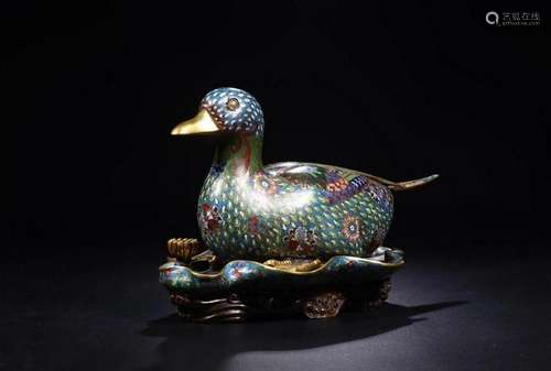 A CHINESE CLOISONNÃ ENAMEL DUCK STATUE, WITH QIANLONG