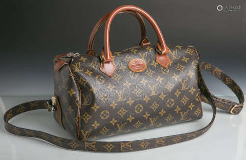 Louis Vuitton Handtasche (Mod. wohl Speedy 25), Canvas, Tasche m. Schultergurt, braun,Monogramm,