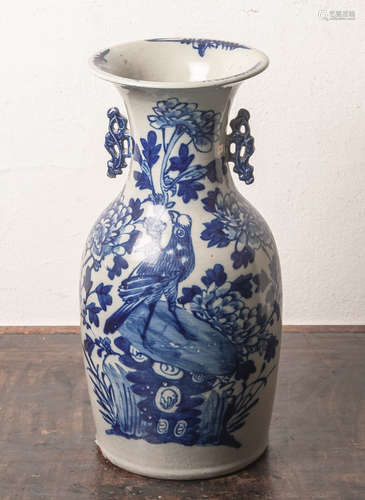 Bodenvase (Qing-Dynastie, Tongzhi-Periode, 1862-1875, China), Porzellan, Pfau m.Blumendekor, m.