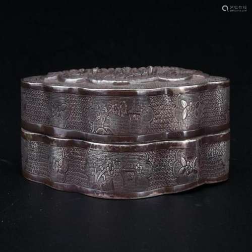 A CHINESE SILVER FOUNDATION BOX, QING DYNASTY