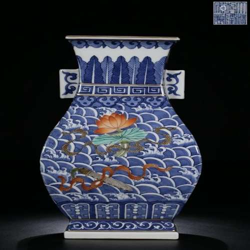 A CHINESE BLUE AND WHITE WITH COOPER RED VASE(ZUN),