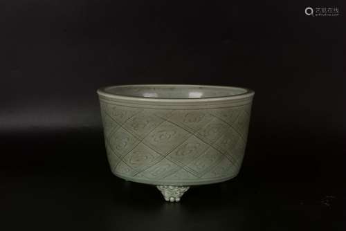 A CHINESE LONGQUAN CELADON CENSER, YUAN DYNASTY