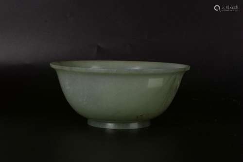 A CHINESE WHITE JADE BOWL, MIDDLE QING DYNASTY