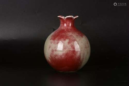 A CHINESE PEACHBLOOM-GLAZED PORCELAIN  VASE, KANGXI