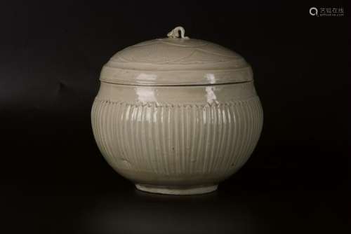 A CHINESE DING WARE JAR, NORTHERN SONG DYNASTY