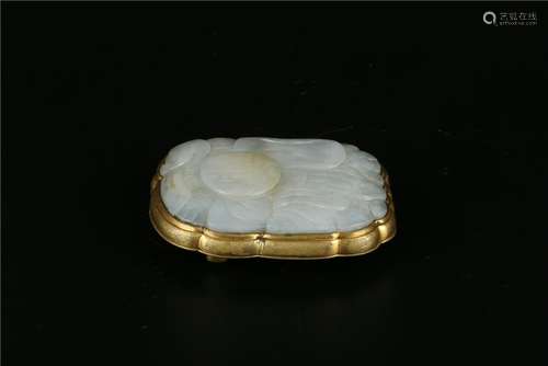 A CHINESE WHITE JADE BELT BUCKEL, QIANLONG PERIOD, QING