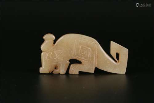 A CHINESE TIGER-SHAPED FINE WHITE JADE PENDANT, SHANG