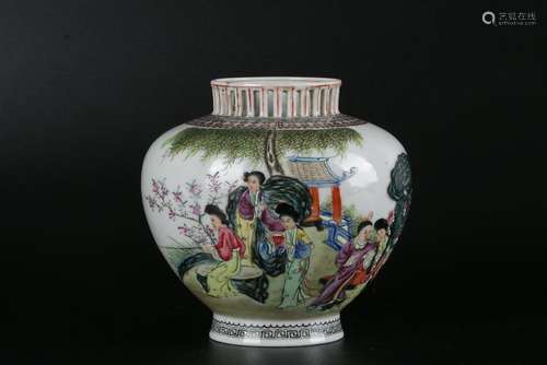 A CHINESE FAMILLE ROSE TEAPOT, QIANLONG PERIOD, QING