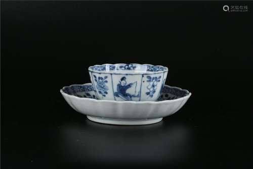 A CHINESE BLUE AND WHITE CUP WITH BASE, KANGXI