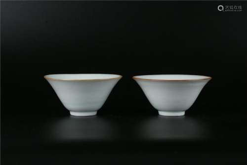 A PAIR OF CHINESE  WHITE GLAZED CUP, KANGXI PERIOD,QING