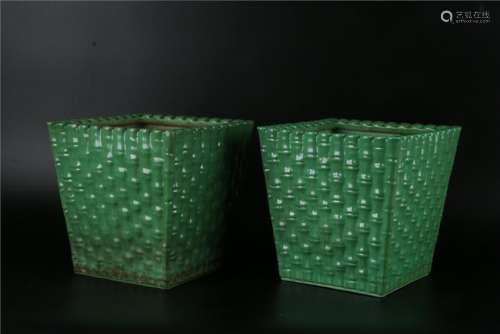 A PAIR OF GREEN GLAZED BOX, QIANLONG PERIOD,QING