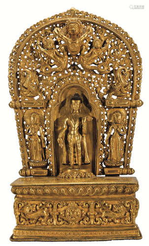 明 铜鎏金錾刻背光释迦牟尼龛
