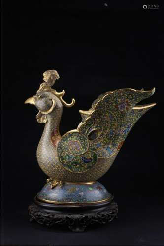 A CHINESE CLOISONNE ENAMEL CHICKEN-SHAPED STATUE WITH