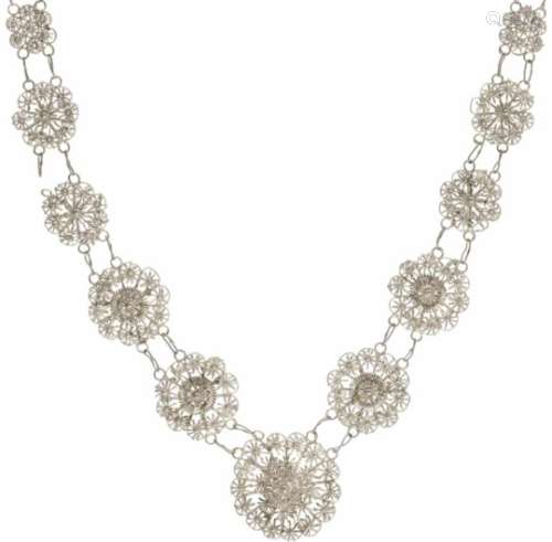 Filigrain collier zilver - 800/1000.L: 38 cm. Gewicht: 6,8 gram.Filigree necklace silver - 800/