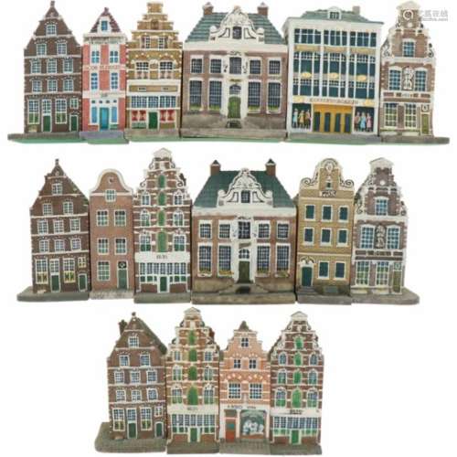 Een lot van 16 Blokker huisjes.A lot with 16 Blokker houses.