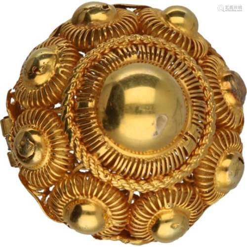 Antieke broche geelgoud - 14 kt.Zeeuwse knoop, filigrain onderzijde. Lichte gebruikerssporen. D: 2,5