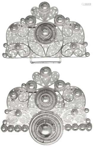 Antieke gesp zilver - 835/1000.Filigrain met Zeeuwse knopen. LxB: 7,5 x 10 cm. Gewicht: 54,5 gram.