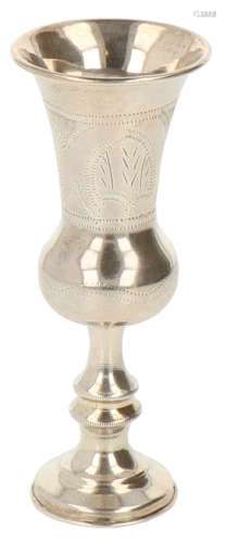 Kiddush cup zilver.Op voet met gegraveerde versieringen. Engeland, Birmingham, J. R, 1913,