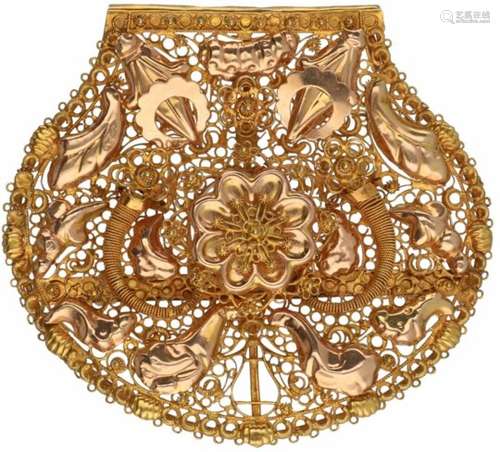 Antieke broche/hanger geelgoud - 14 kt.Met rosegouden accenten. LxB: 5,2 x 5,8 cm. Gewicht: 11,8