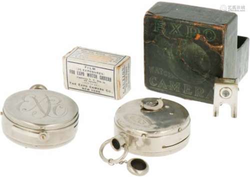 Twee expo Watch camera U.S.A. - 1 in origineel doosje - ca. 1905. Inclusief filmrolletje (in doos).