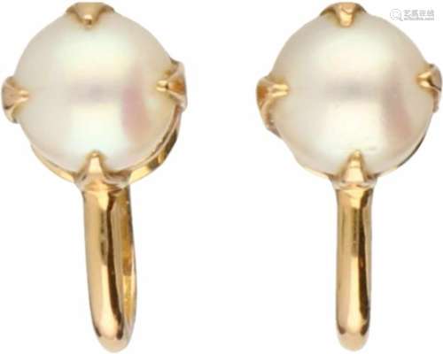 Parel oorbellen geelgoud - 14 kt.LxB: 1,2 x 0,6 cm. Gewicht: 3,1 gram.Pearl earrings yellow gold -