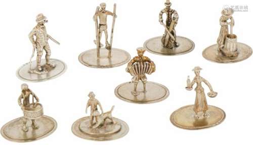 (9) delig lot miniaturen zilver.W. o steltloper, trompetist, jager en man met hond. Nederland, 20e