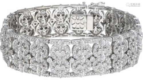 Art Deco armband witgoud, ca. 3.60 ct. diamant - 18 kt.Met twee veiligheidsachtjes. 700 Briljant