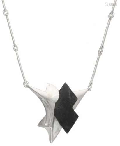 Lapponia design collier met hanger zilver, ebbenhout - 925/1000.Designer Zoltan Popovits. L: 42