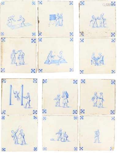 Een lot van twaalf aardewerk tegels met decor van kinderspelen. Holland 19e eeuw en later.A lot of