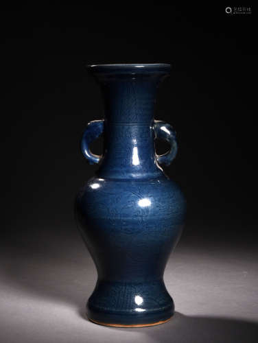 A BLUE GLAZED VASE, 16TH CENTURY
