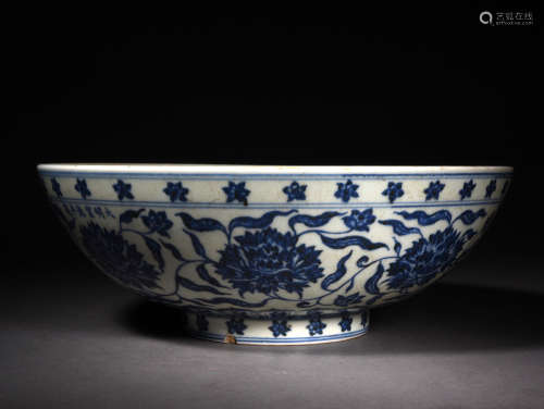 A BLUE AND WHITE PEONIES SCROLL BOWL, 16TH CENTURY