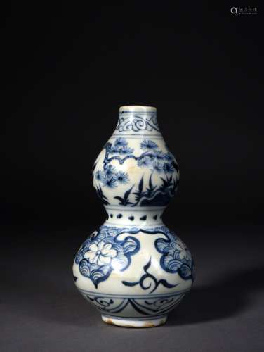 A BLUE AND WHITE THREE FRIENDS OF WINTER GOURD VASE, 12TH CENTURY