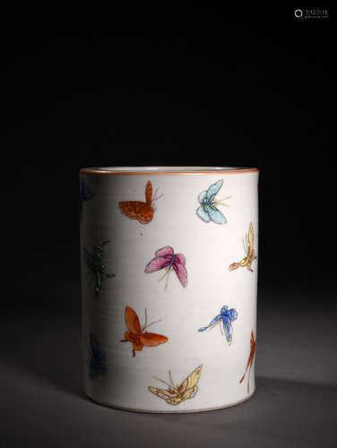 A FAMILLE ROSE HUNDRED BUTTERFLIES BRUSH POT, 18TH CENTURY