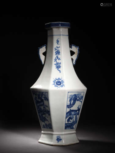 A BLUE AND WHITE HEXAGONAL VASE, 18TH CENTURY