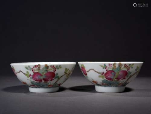 A PAIR OF FAMILLE ROSE HUNDRED BOYS BOWLS, REPUBLIC PERIOD