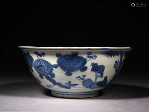 A BLUE AND WHITE FLORAL AND BIRD BOWL, 16TH CENTURY