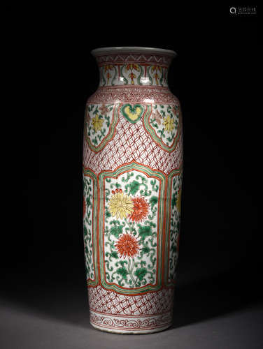 A FAMILLE VERTE VASE, 17TH CENTURY