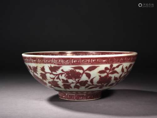 A COPPER-RED FLORAL DISH, 15TH CENTURY