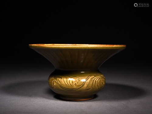 A YAOZHOU CUT-GLAZED SPITTOON, SONG DYNASTY