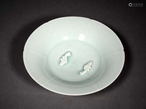 A HUTIAN DOUBLE FISH DISH, SUNG DYNASTY