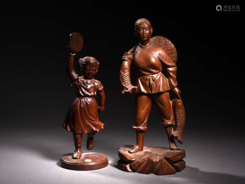 TWO WOOD CARVING OF FEMALES, 20TH CENTURY