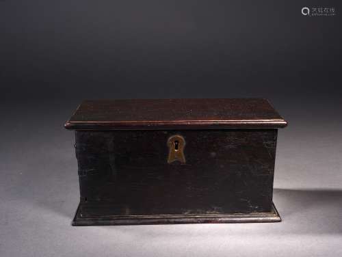A ROSEWOOD BOX, 19TH CENTURY