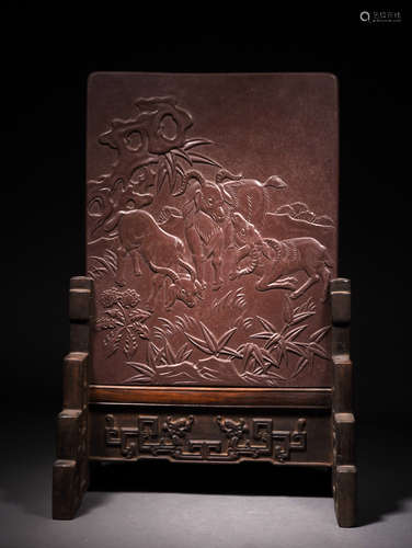 A CARVED TRIPLE RAMS TABLE SCREEN, 18TH CENTURY