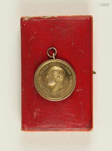 Goldene Medaille für Verdienst um die Kunst, 2. Form Silber vergoldet, verliehen 1903-1918. Medaille