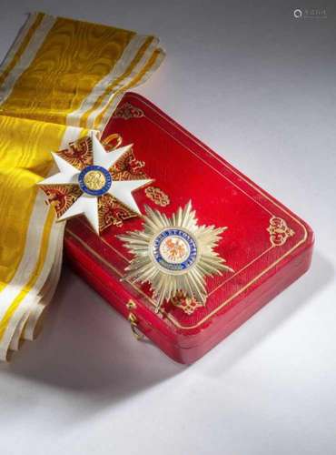 Roter Adler-Orden,Großkreuz und Bruststern zum Großkreuz im Verleihungsetui. Kreuz Gold