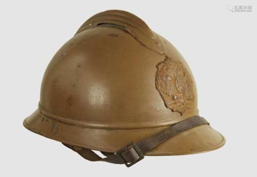 Stahlhelm für Russsiche Truppen,Typ Adrian, 1. Weltkrieg, 1915, braune Lackierung, originales