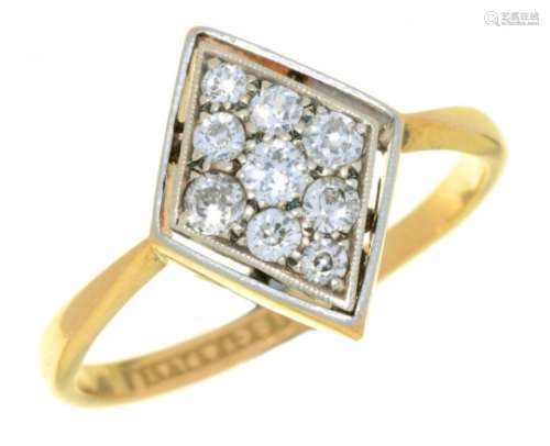 AN ART DECO DIAMOND RING the old cut diamonds 0.5ct approx, in gold marked 18ct & plat, 4g, size