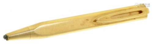 A CARTIER TRIANGULAR 9CT GOLD PROPELLING PENCIL 10.6cm l, signed Cartier with inventory numbers,